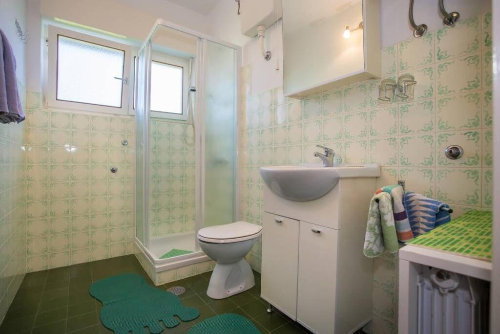 Garden View Apartment In Porec For 2 - 3 Persons Екстериор снимка