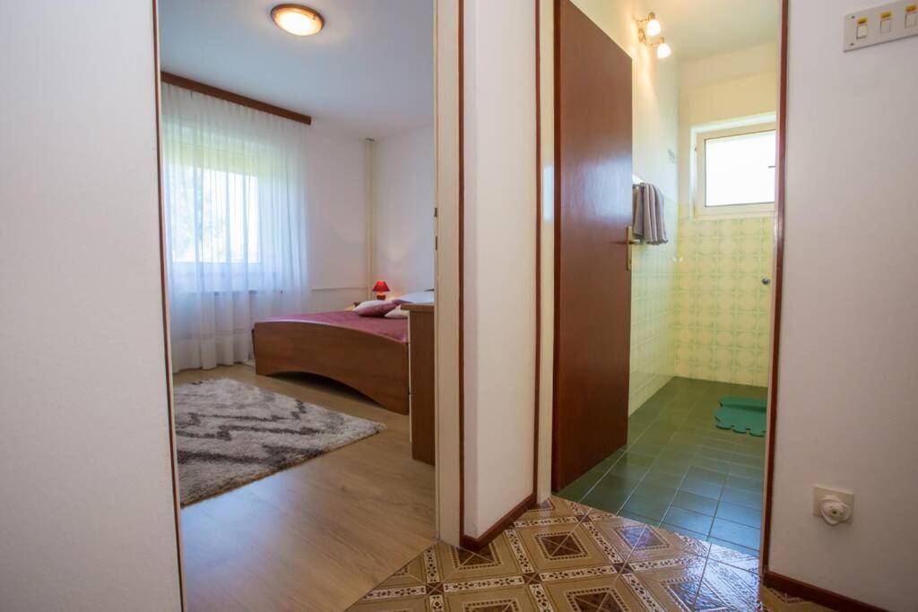 Garden View Apartment In Porec For 2 - 3 Persons Екстериор снимка